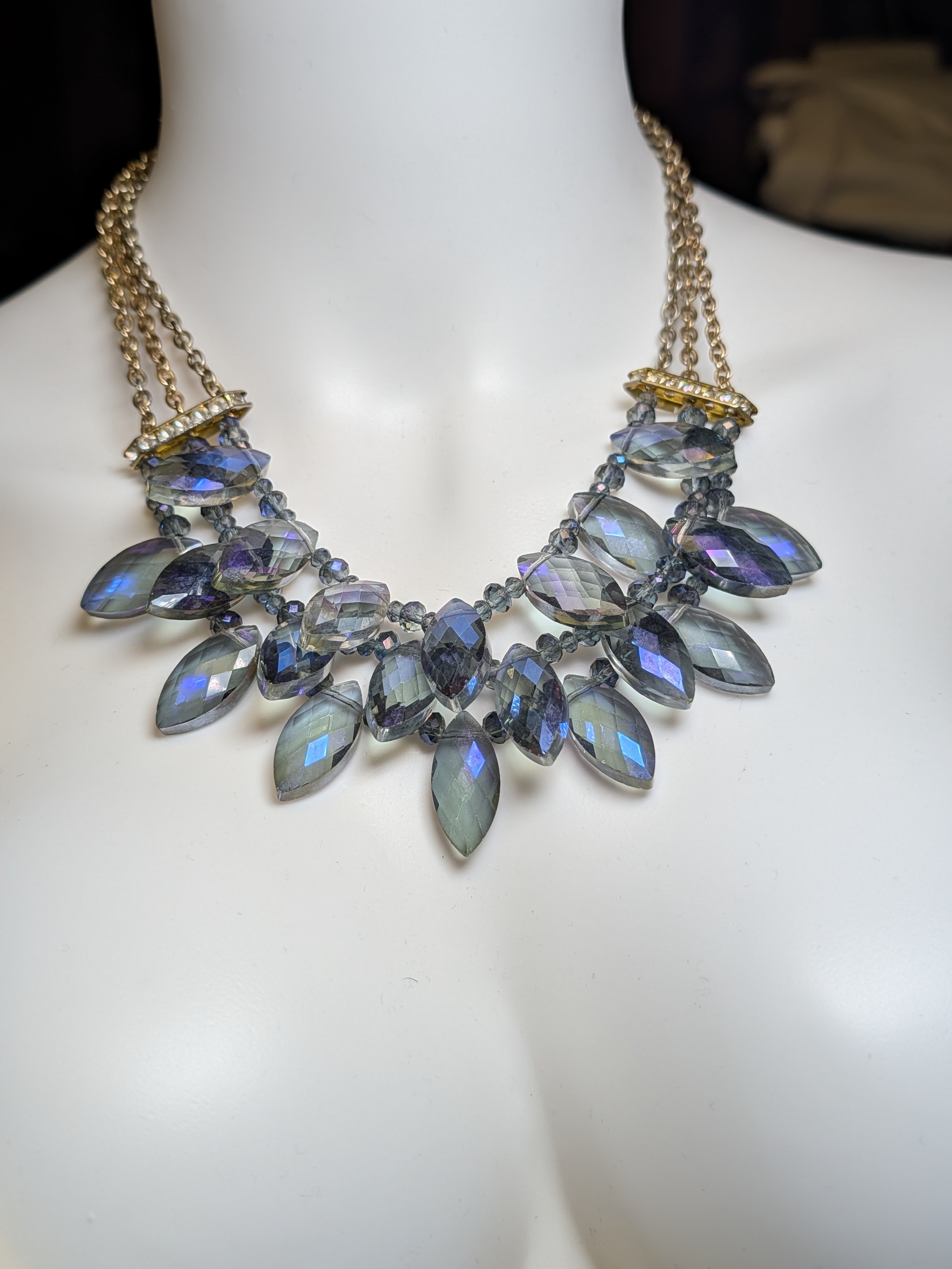 Fashion Jewelry Iridescent Blue-Gray Crystal Bib Necklace